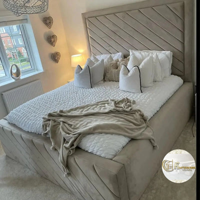 Duke bed in plush velvet