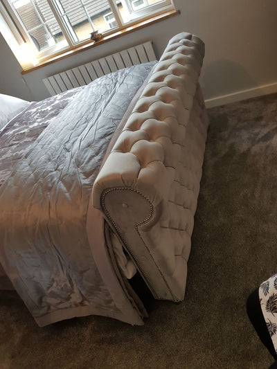 Dicaprio sleigh bed in plush velvet