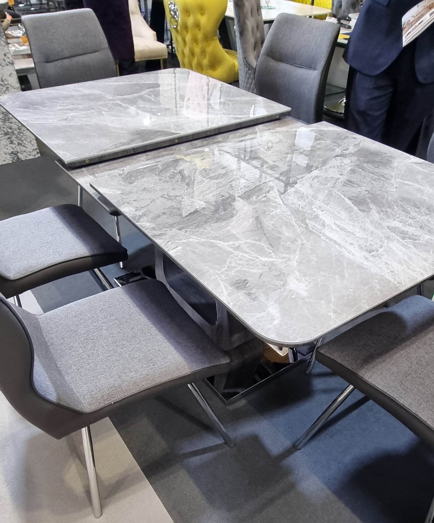 Cheap dining table outlet sets under 200