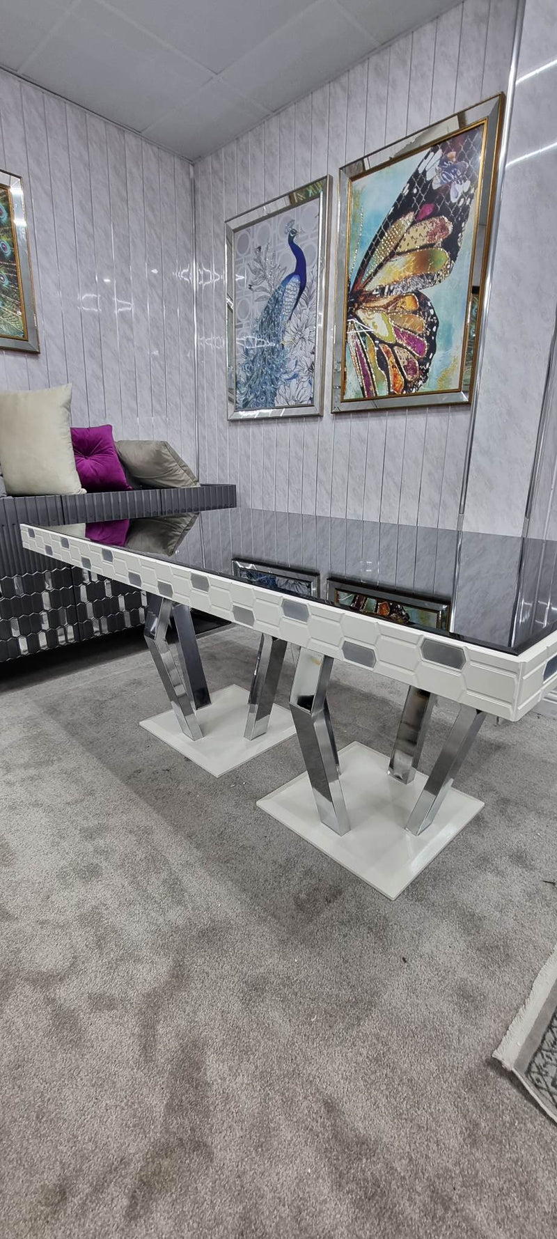 Roma dining table in White and Chrome