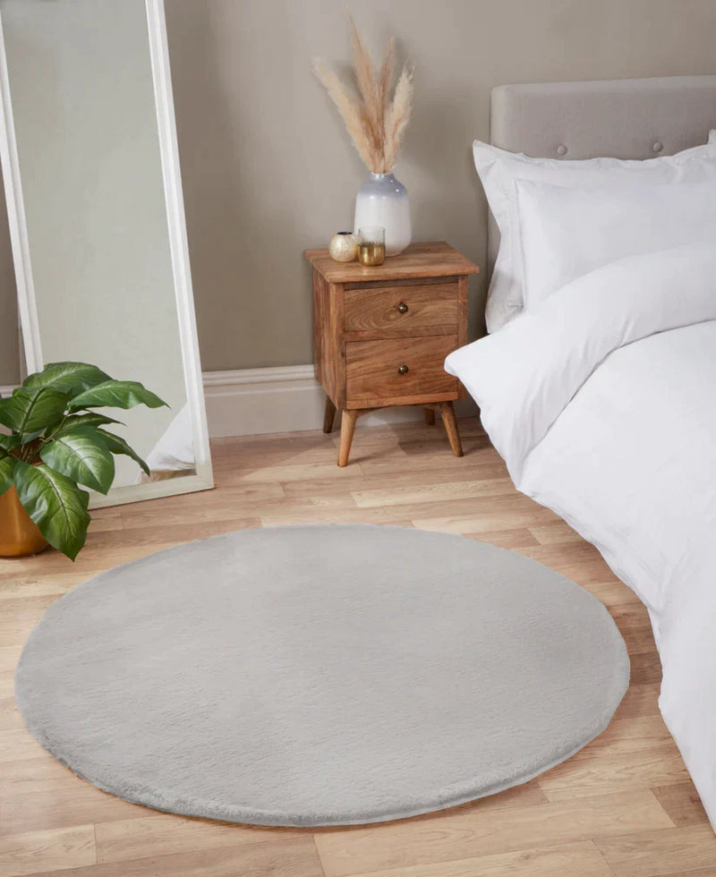 LUXE FAUX FUR RUG PLAIN SILVER